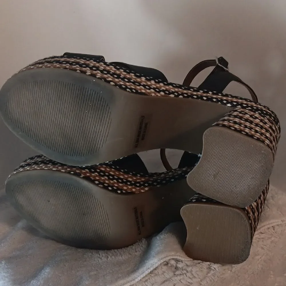 Dolce Vita Black Platform Sandals with Woven Tan & White Trim